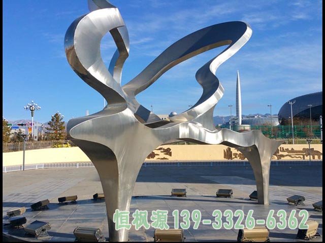 不锈钢抽象钢琴雕塑