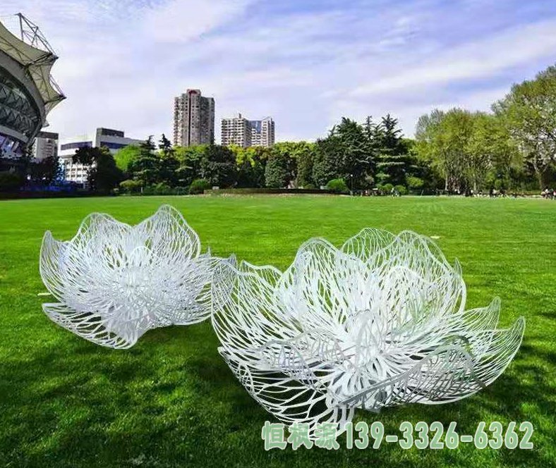 不锈钢园艺花朵镂空雕塑 (1)[1]