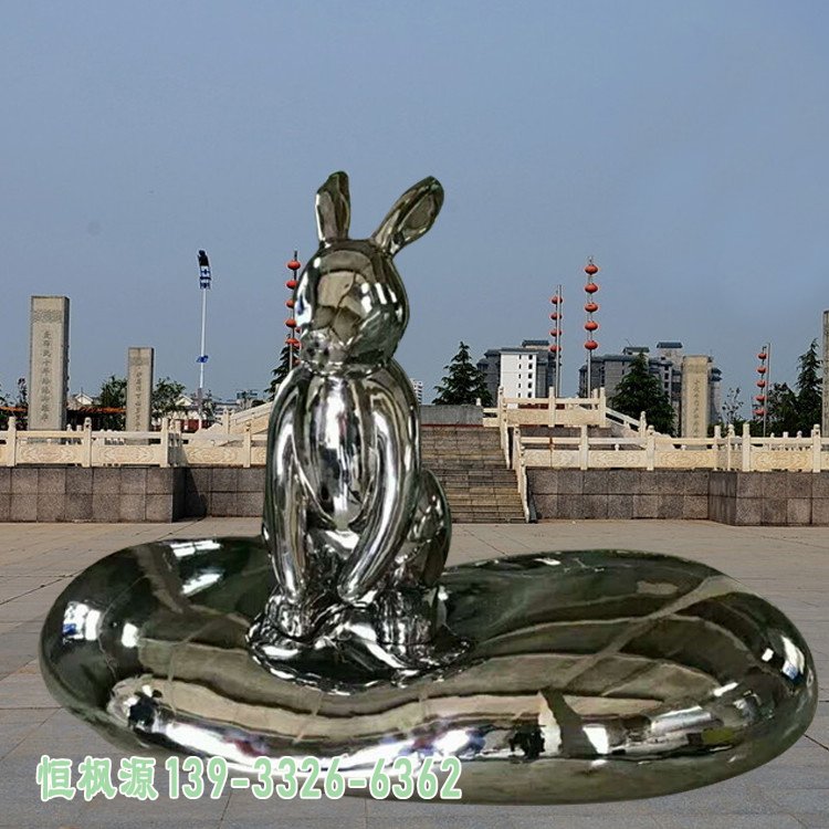 不锈钢镜面兔子雕塑，公园景观摆件