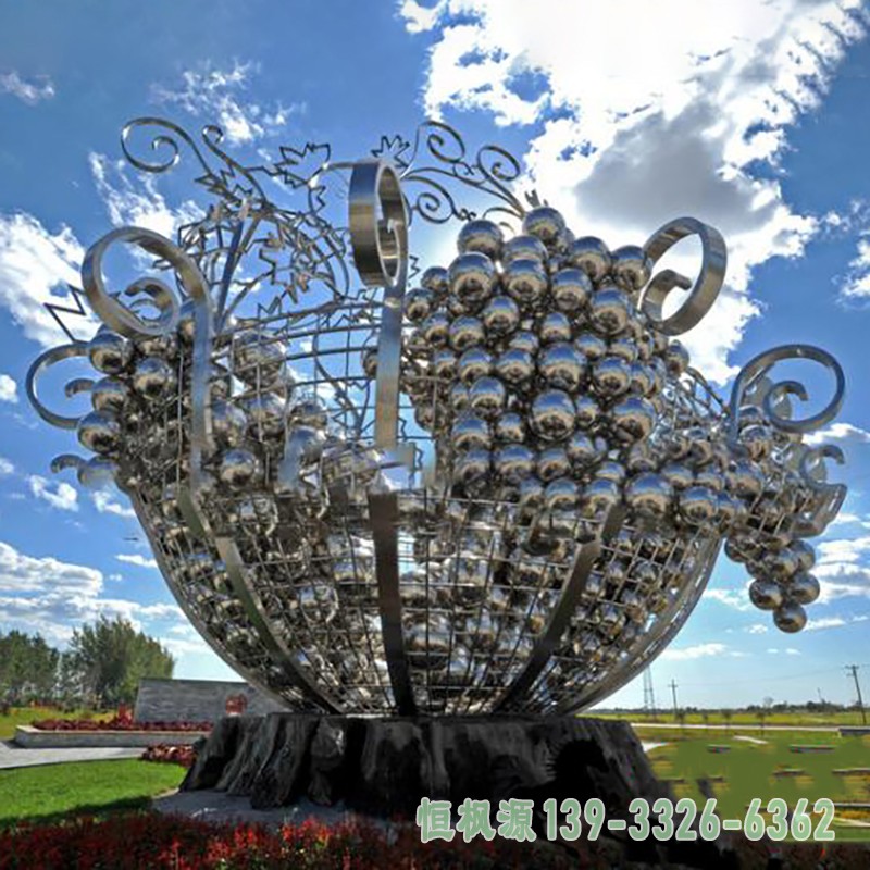 不锈钢葡萄雕塑 (2)