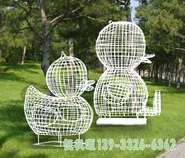 不锈钢镂空鸭子雕塑 (2)