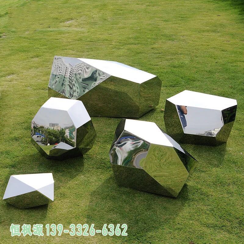 不锈钢镜面仿真石头雕塑 (3)