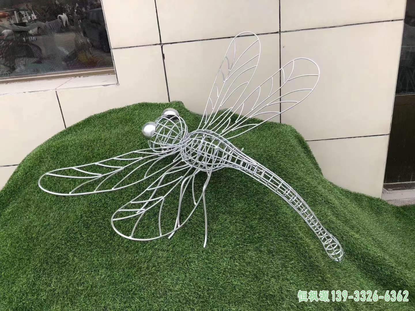 不锈钢蜻蜓雕塑 (2)[1]