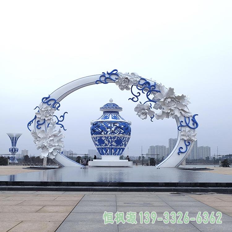 青花瓷不锈钢景观雕塑