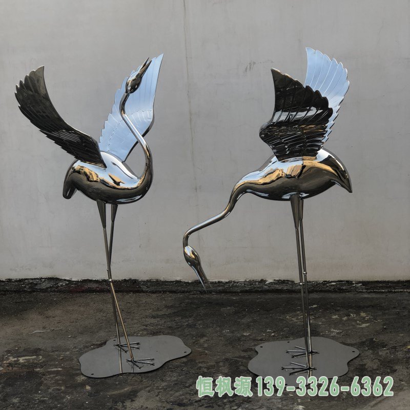 不锈钢锻造仙鹤展翅雕塑
