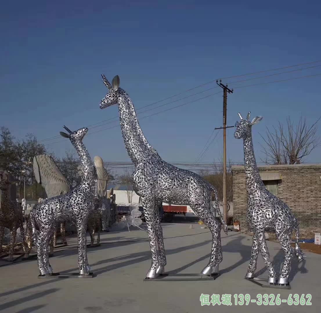 不锈钢铁艺镂空长颈鹿 (1)