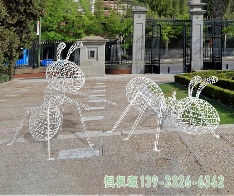 不锈钢镂空蚂蚁雕塑 (5)