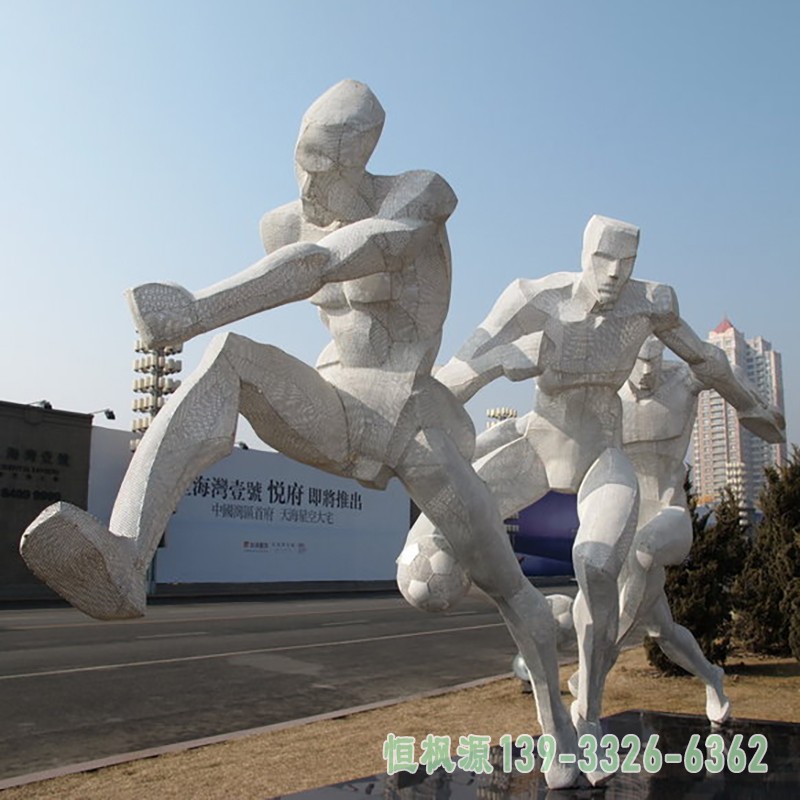 踢足球雕塑,不锈钢运动雕塑 (1)