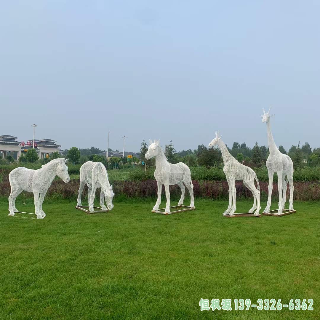 镂空马 (33)