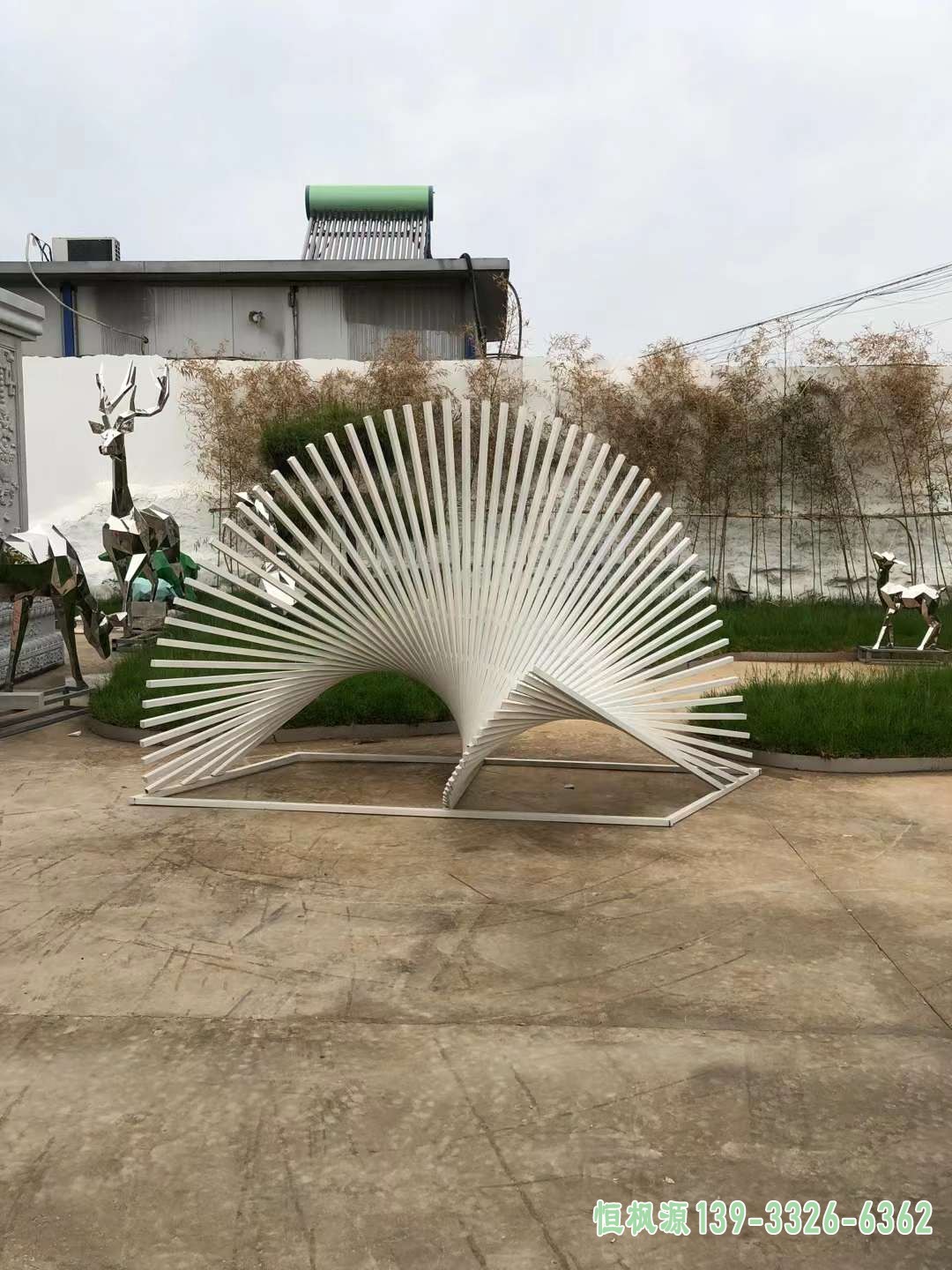 不锈钢扇子雕塑 (5)