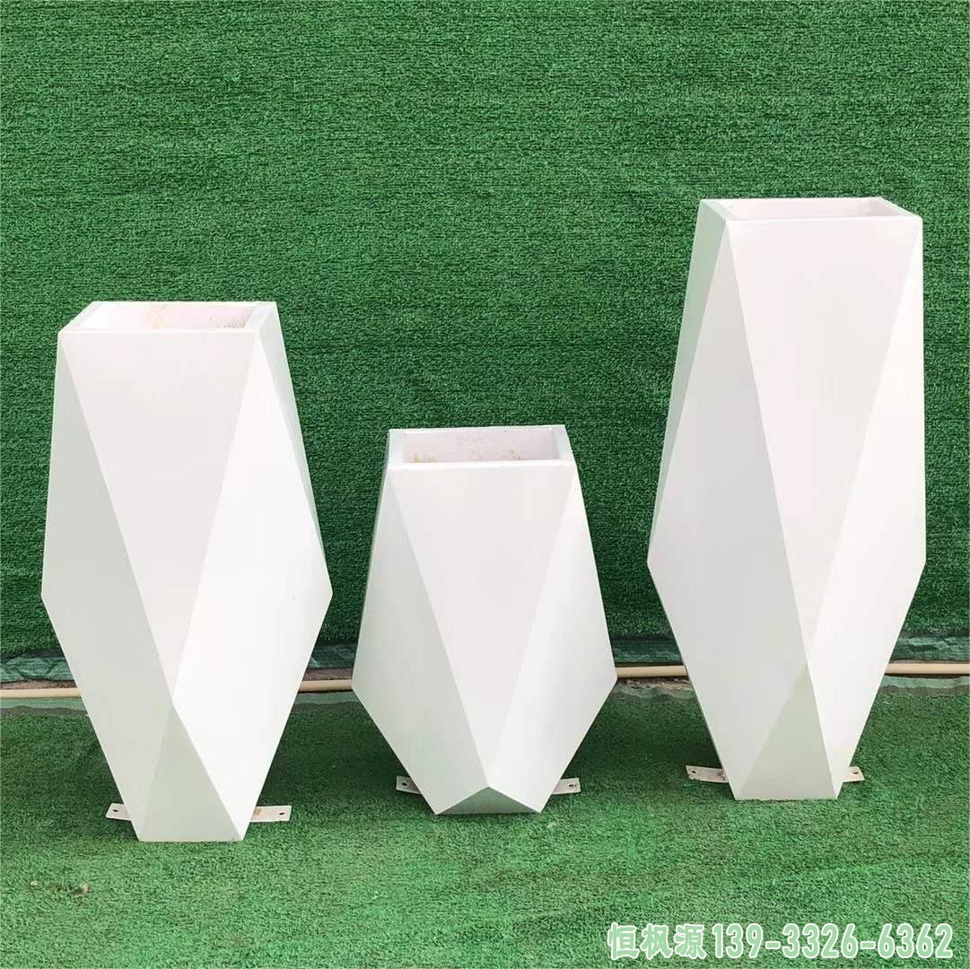 不锈钢几何花盆雕塑 (3)
