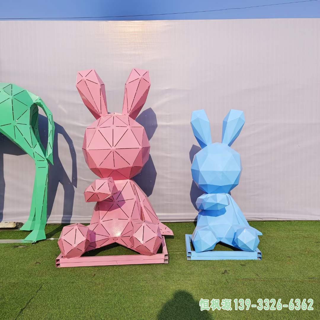 不锈钢几何兔子雕塑 (13)