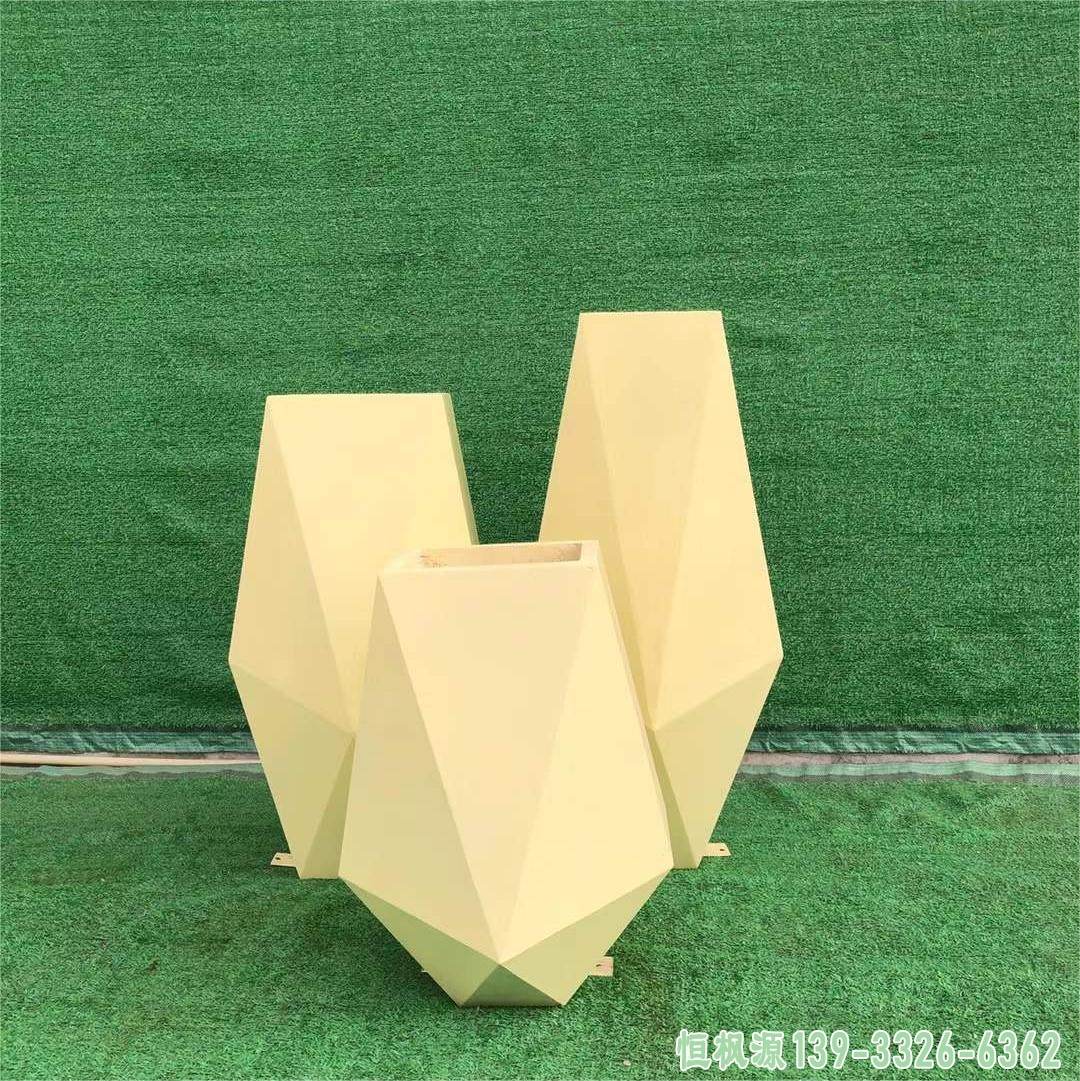 不锈钢几何花盆雕塑 (2)