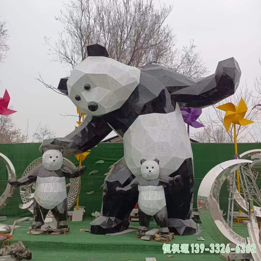 不锈钢几何熊猫雕塑 (18)
