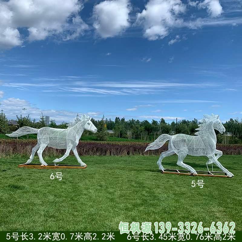 不锈钢镂空马雕塑 (3)