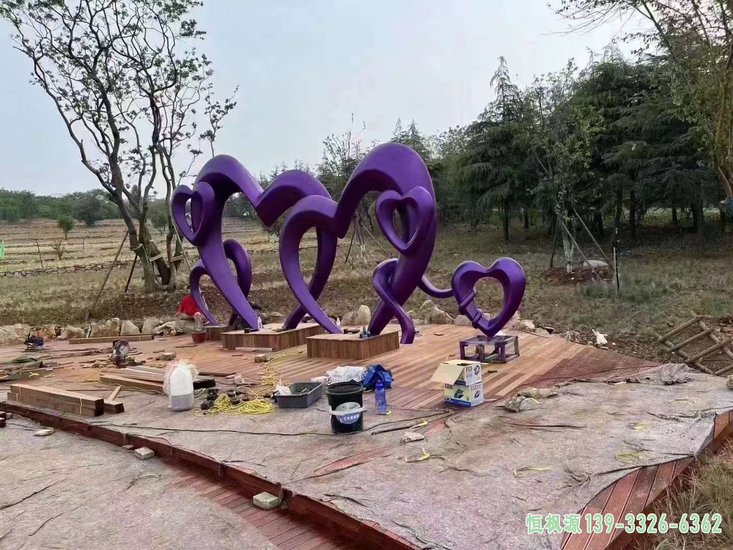 不锈钢爱心雕塑 (2)
