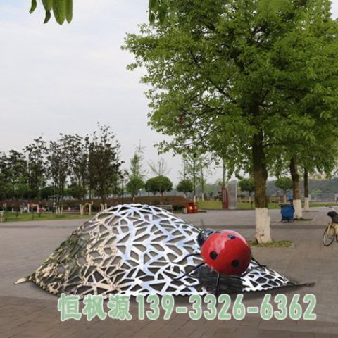 瓢虫不锈钢公园雕塑