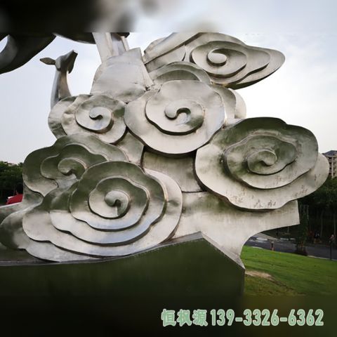 祥云不锈钢艺术雕塑