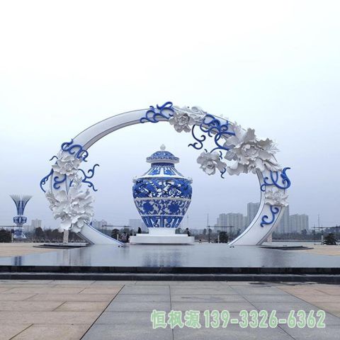 青花瓷广场不锈钢雕塑