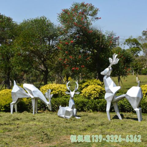 小区镂空鹿不锈钢雕塑