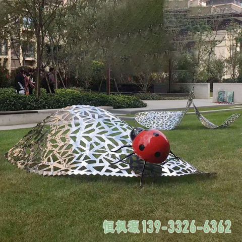 瓢虫户外不锈钢动物雕塑