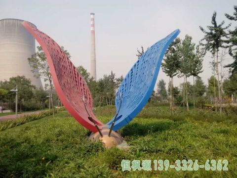 瓢虫小区不锈钢雕塑