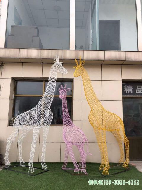 镂空长颈鹿广场不锈钢雕塑