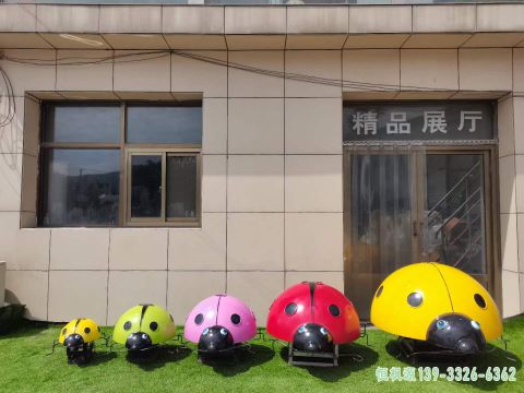 七星瓢虫小区不锈钢雕塑