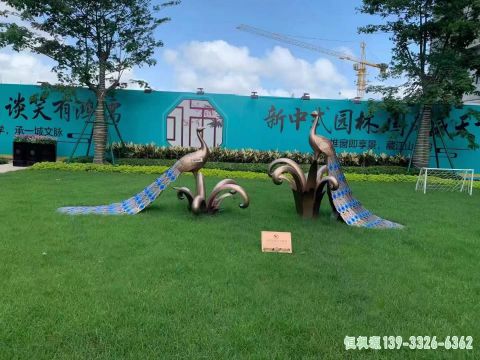 孔雀公园不锈钢艺术雕塑
