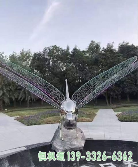蜻蜓园林不锈钢动物雕塑