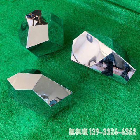 切面石头不锈钢公园雕塑
