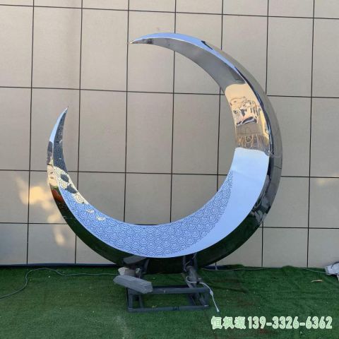 户外不锈钢镜面月亮雕塑