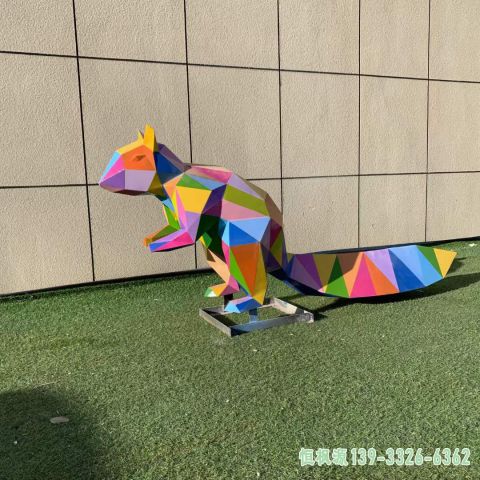切面松鼠广场不锈钢雕塑