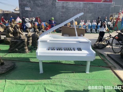 都市不锈钢钢琴艺术雕塑