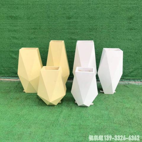 不锈钢几何花盆校园雕塑