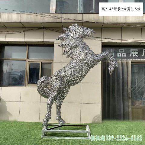 小区不锈钢镂空马动物雕塑