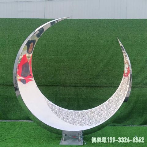镜面月亮公园不锈钢雕塑