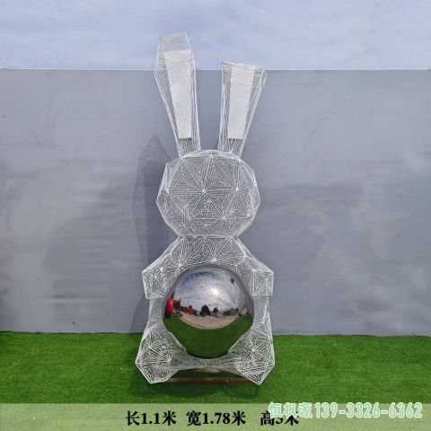 公园不锈钢镂空兔子雕塑